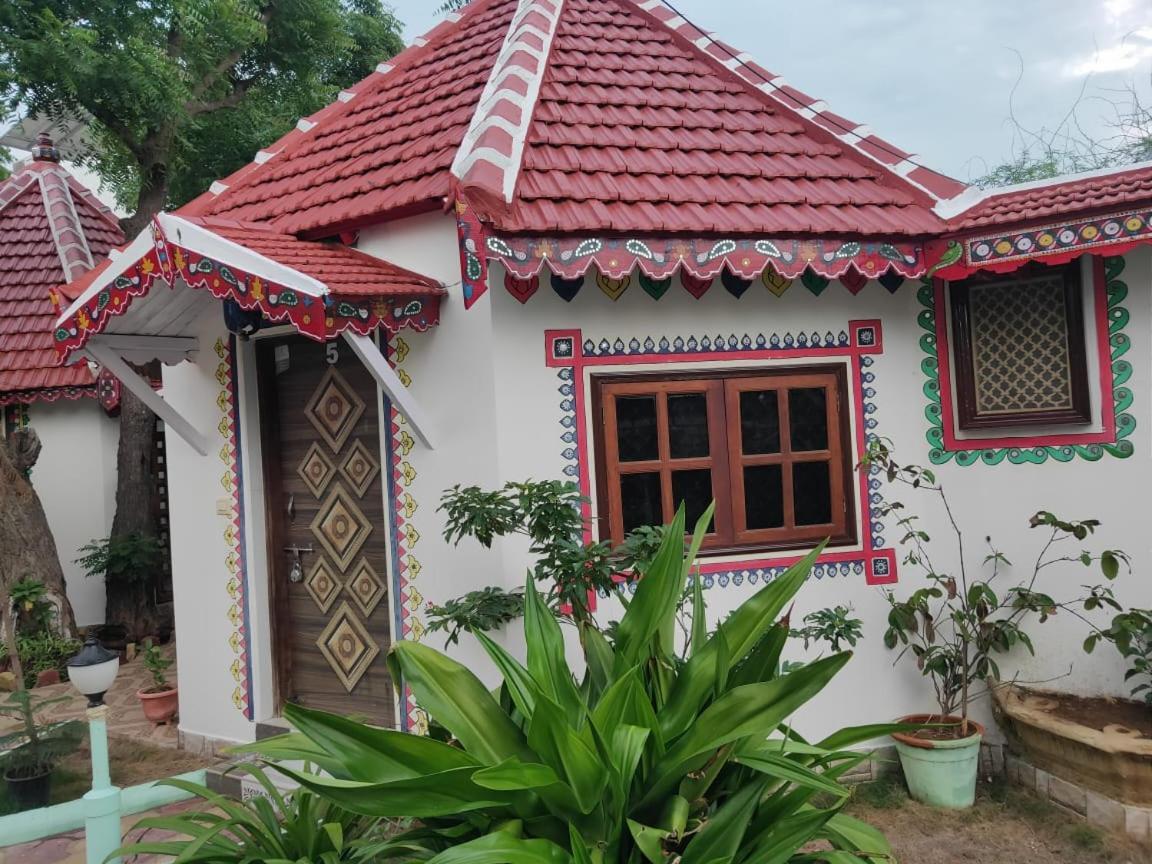 Shyam Home Stay Bhuj Exterior foto